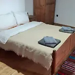 Apartment близнаците *